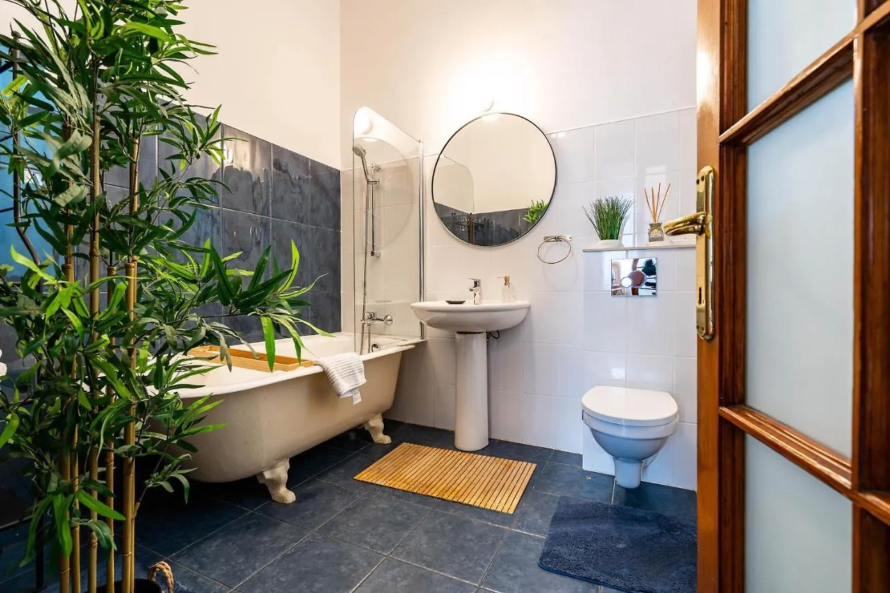2Br Blue Cloud In The Centre Appartement Boekarest