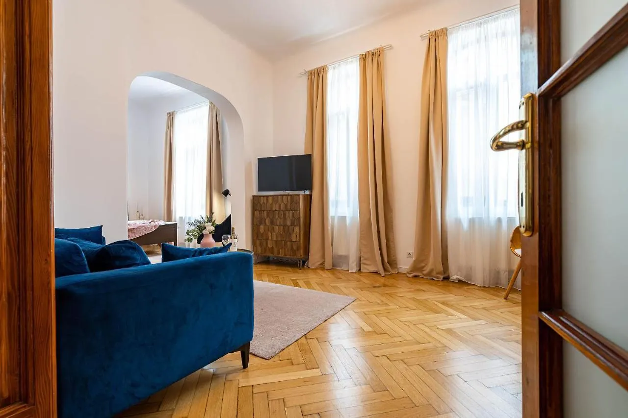2Br Blue Cloud In The Centre Appartement Boekarest 0*,